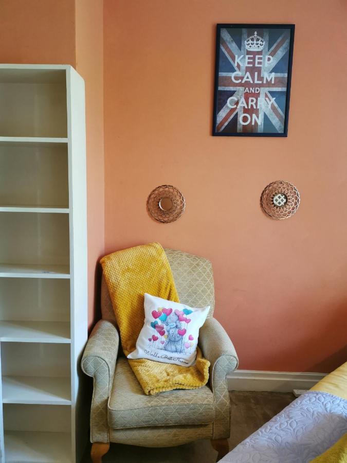 Peaceful Retreat Hideaway Surrey Apartamento Esher Exterior foto